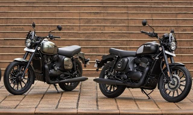 दोनों मोटरसाइकिलों की स्टाइलिंग में देखने लायक बदलाव किए गए हैं और इन्हें मौजूदा जावा 42 और येज़्दी रोडस्टर के साथ बेचा जाएगा. 

