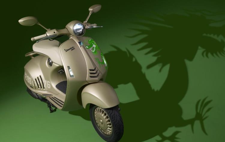 Vespa Unveils Special-Edition 946 Dragon Scooter यह स्कूटर केवल 1888 यूनिट्स तक ही वैश्विक बाज़ार में बिक्री के लिए उपलब्ध होगा.