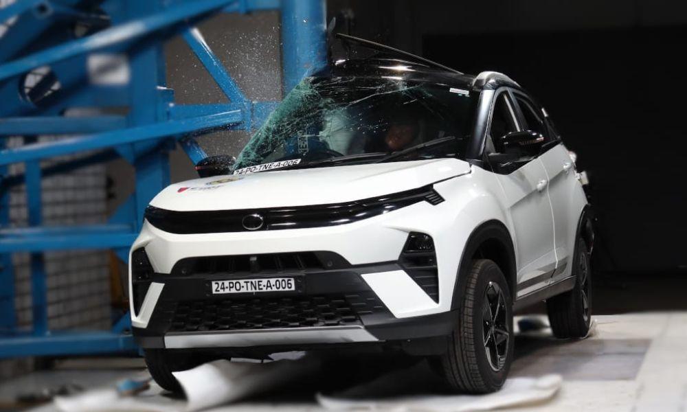 Tata Nexon ICE Awarded 5 Stars In Bharat NCAP Crash Test नेक्सॉन पेट्रोल-डीज़ल ने बड़ों की सुरक्षा के लिए 29.41/32 अंक और बच्चों की सुरक्षा के लिए 43.83/49 अंक हासिल किये.