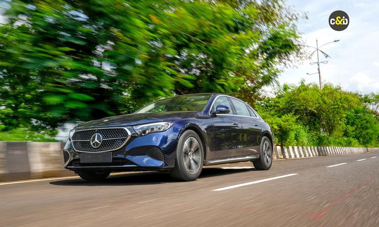 Mercedes-Benz India Announces 3% Price Hike Across Lineup From January 1 निर्माता ने इस निर्णय के पीछे बढ़ती इनपुट लागत, मुद्रास्फीति और उच्च परिचालन खर्चों को कारण बताया है.