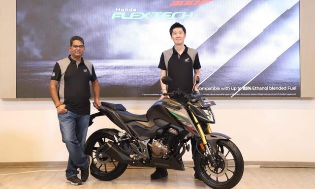 होंडा CB300F फ्लेक्सटेक भारत में रु.1.70 लाख में हुई लॉन्च, 85% इथेनॉल पर चल सकती है मोटरसाइकिल होंडा CB300F का फ्लेक्स-फ्यूल मॉडल 85 प्रतिशत तक इथेनॉल के साथ इथेनॉल-गैसोलीन मिश्रण पर चल सकता है.