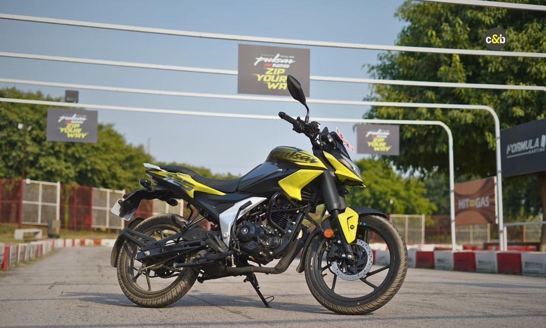 बजाज पल्सर N125 भारत में हुई लॉन्च, कीमत रु. 94,707 बजाज पल्सर N125 भारत में हुई लॉन्च, कीमत रु. 94,707