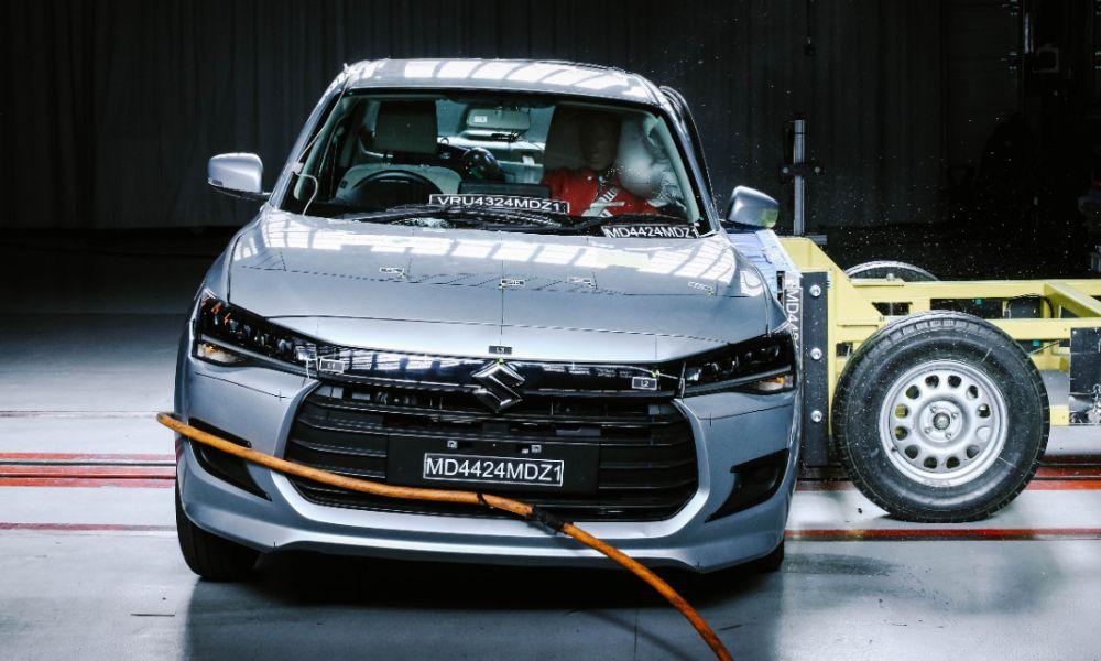 नई मारुति सुजुकी डिजायर ने ग्लोबल एनकैप क्रैश टेस्ट में 5-स्टार की सुरक्षा रेटिंग हासिल की 11 नवंबर को लॉन्च होने वाली चौथी पीढ़ी की डिजायर - जो लॉन्च के समय पेट्रोल और सीएनजी दोनों रूपों में उपलब्ध होगी - ग्लोबल एनकैप से से 5 स्टार सुरक्षा रेटिंगल हासिल करने वाली पहली मारुति कार बन गई है.