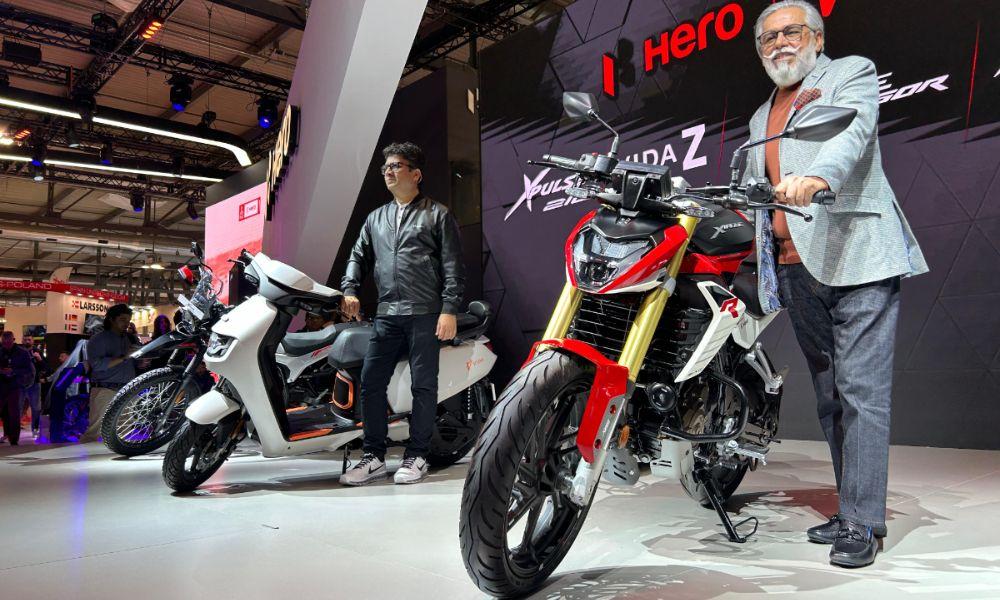EICMA 2024: बिल्कुल नई हीरो एक्सट्रीम 250R हुई पेश नेकेड स्ट्रीट बाइक एक नई 250cc लिक्विड-कूल्ड DOHC इंजन के साथ आती है जो एक ट्रेलिस फ्रेम में लगी हुई है.
