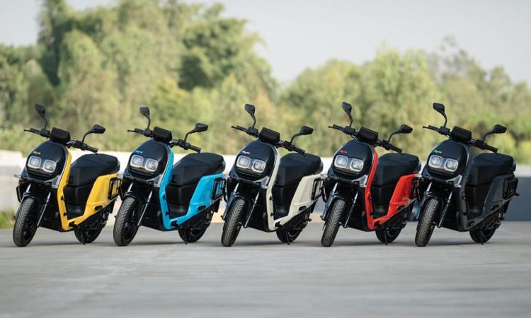 Updated River Indie Electric Scooter Launched At Rs 1.43 Lakh अब चेन ड्राइव, दो नए रंगों और बहुत कुछ के साथ सिंगल-स्पीड गियरबॉक्स के साथ आता है.