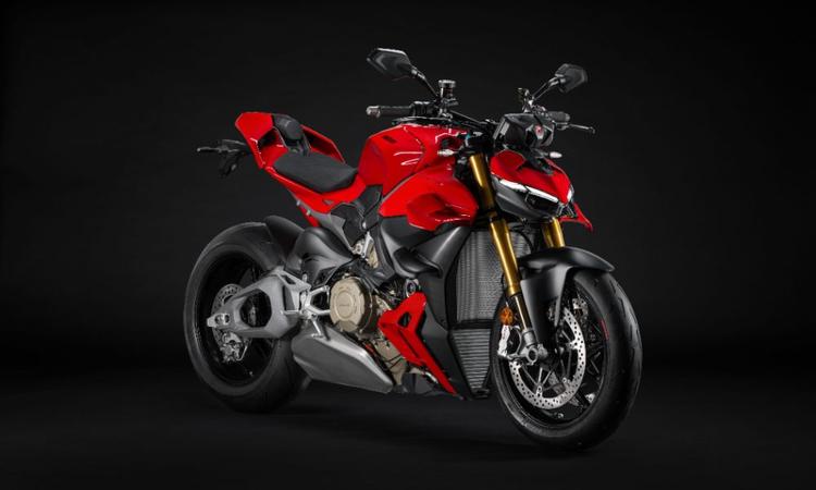 Ducati Streetfighter V4 Updated; India Launch in 2025 नेकेड डुकाटी अब पानिगाले V4 से अधिक ताकत, एक नया डबल-साइड स्विंगआर्म और एक अपडेटेड इलेक्ट्रॉनिक्स पैकेज मिलता है.