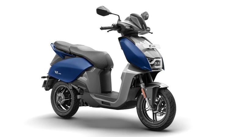 Hero Vida V2 Launched At Rs 96,000; Available In Three Variants सबसे महंगे वैरिएंट की कीमत रु.1.35 लाख, एक्स-शोरूम है. V2 Vida ब्रांड के तहत लॉन्च किया गया दूसरा इलेक्ट्रिक स्कूटर है.