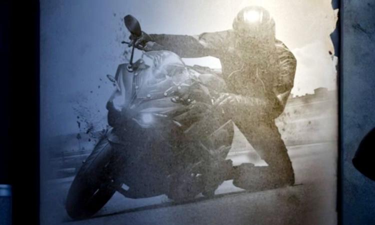 New Bajaj Pulsar RS Incoming; Likely To Debut In January 2025 बजाज ऑटो एक नया पल्सर मॉडल पेश करने की तैयारी कर रही है, जो आरएस 200 या संभावित रूप से आरएस 400 का एडवांस वैरिएंट होने की उम्मीद है.