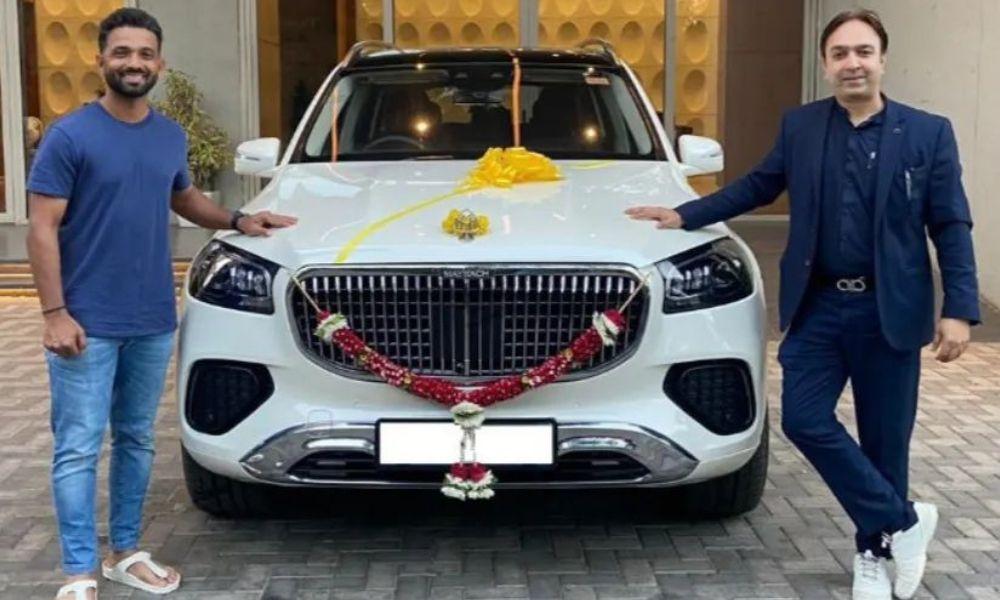 भारतीय क्रिकेट स्टार अजिंक्य रहाणे ने खरीदी नई मर्सिडीज-मायबाक जीएलएस 600 लग्जरी एसयूवी भारतीय क्रिकेट स्टार अजिंक्य रहाणे ने खरीदी नई मर्सिडीज-मायबाक जीएलएस 600 लग्जरी एसयूवी