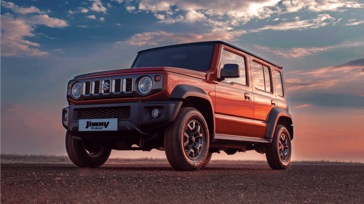 Suzuki Introduces Jimny 5-Door Model in Indonesia सुजुकी ने 2023 की शुरुआत में भारत में जिम्नी 5-डोर को लॉन्च किया
और अब इंडोनेशिया इंटरनेशनल मोटर शो (IIMS) में कार पर से पर्दा हटाया गया है.