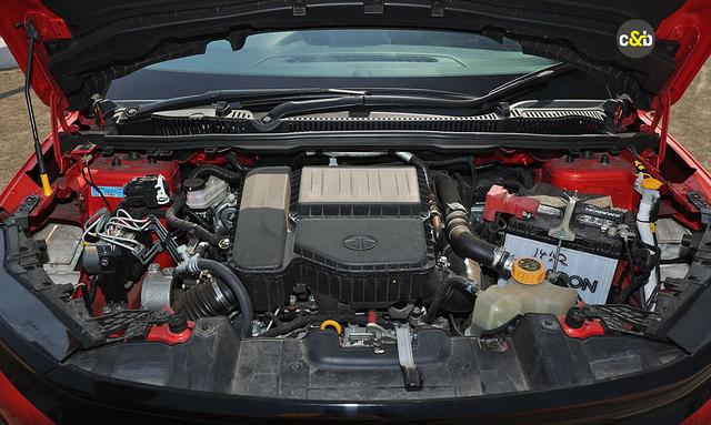 डीजल वाहनों का अंत? नीति आयोग स्वच्छ ईंधन अपनाने पर दे रहा जोर नीति आयोग ने अपनी नई रिपोर्ट में डीजल तकनीक को धीरे-धीरे समाप्त करते हुए सीएनजी जैसे स्वच्छ ईंधन के उपयोग की वकालत की है.