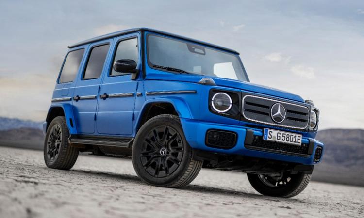 Mercedes-Benz G 580 Electric SUV Bookings Open In India प्रतिष्ठित जी-वैगन के इलेक्ट्रिक मॉडल को इस साल अप्रैल में पेश किया गया था और ऑटोमेकर ने आखिरकार भारतीय ग्राहकों से मॉडल के लिए बुकिंग शुरू कर दी है.