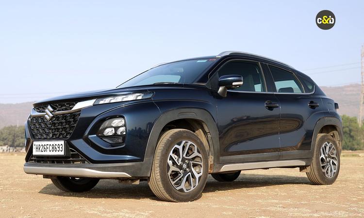 Maruti Suzuki Fronx Surpasses 2 Lakh Sales Milestone फ्रोंक्स क्रॉसओवर की अन्य 1 लाख बिक्री हासिल करने में ऑटोमेकर को 8 महीने से भी कम समय लगा.