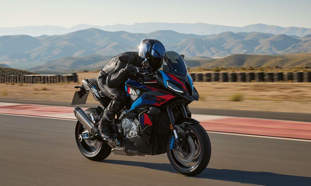 बीएमडब्ल्यू M 1000 XR भारत में हुई लॉन्च, कीमत रु. 45 लाख बीएमडब्ल्यू M 1000 XR भारत में हुई लॉन्च, कीमत रु. 45 लाख