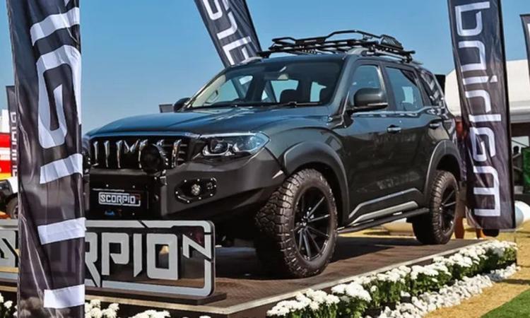 Mahindra Scorpio-N Adventure Edition Revealed महिंद्रा स्कॉर्पियो-एन एडवेंचर एडिशन को दक्षिण अफ्रीका में पेश किया गया है और इसमें कई अपग्रेड किए गए हैं, जिसमें नए बंपर, अलॉय और टायर शामिल है.