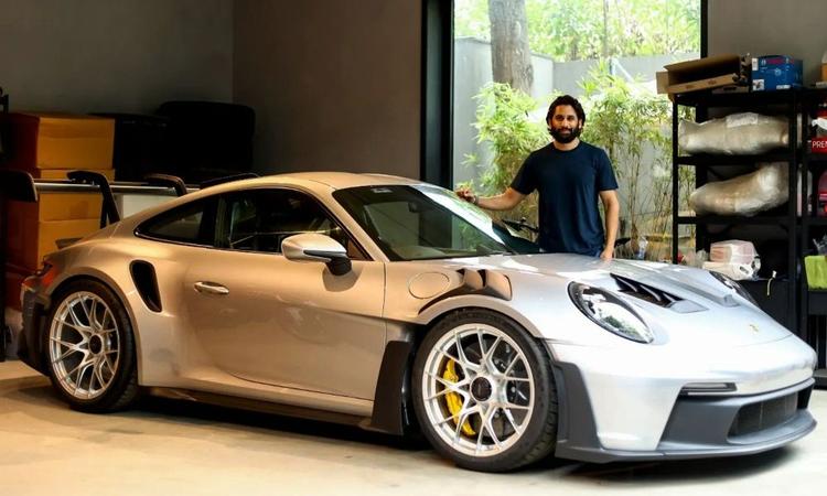 Actor Naga Chaitanya Gets The Porsche 911 GT3 RS पोर्शे 911 GT3 RS की कीमत रु3.50 करोड़ (एक्स-शोरूम) है.