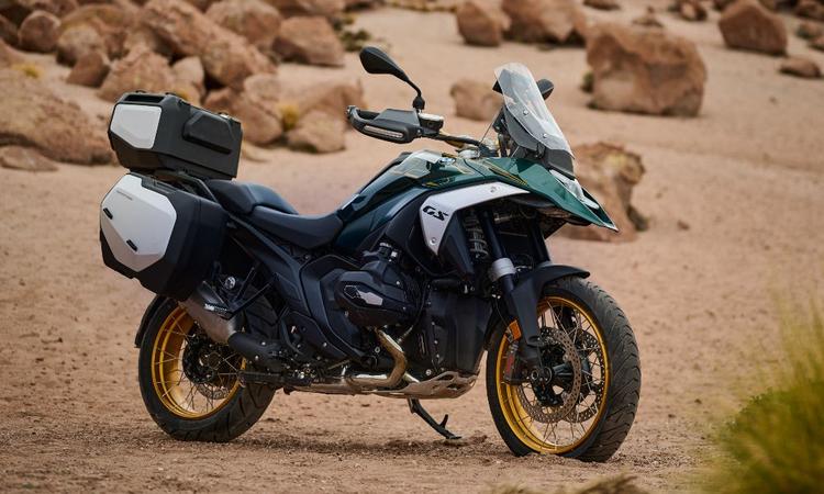 BMW R 1300 GS Launched In India At Rs 20.95 Lakh लॉन्च होने पर, बीएमडब्ल्यू आर 1300 जीएस ने वैश्विक बाजार में आर 1250 जीएस का स्थान लिया है.