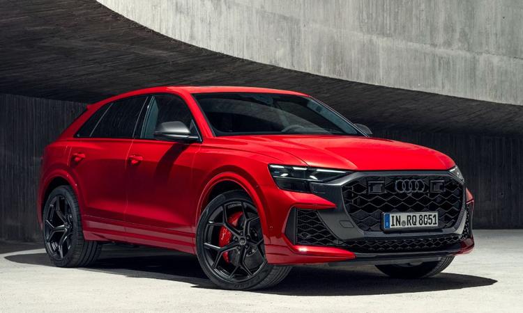 Updated Audi RS Q8 To Be Launched In India On February 17 अपडेटेड RS Q8 को जून 2024 में वैश्विक स्तर पर पेश किया गया था और इसमें कई छोटे कॉस्मेटिक बदलाव किए गए हैं.