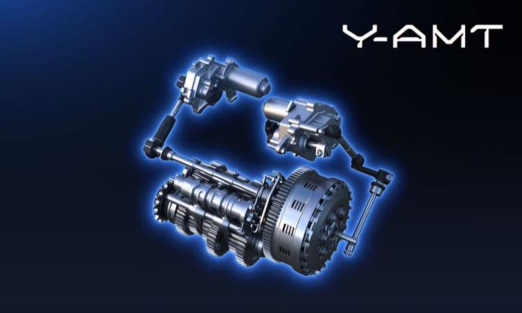 Yamaha Reveals Automated Manual Transmission For Motorcycles Y-AMT (यामाहा- ऑटोमेटेड मैनुअल ट्रांसमिशन) नाम की यह तकनीक मैन्युअल शिफ्टिंग का विकल्प पेश करते हुए पूरी तरह से ऑटोमेटिक गियर शिफ्ट को सक्षम बनाती है.