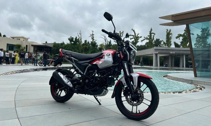 बजाज फ्रीडम 125 की कीमतें रु.10,000 तक हुईं कम बजाज फ्रीडम 125 की कीमतें रु.10,000 तक हुईं कम