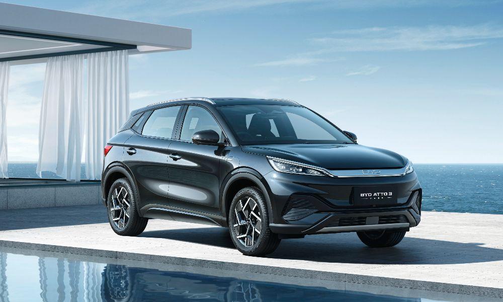 BYD Atto 3 Surpasses 10 Lakh Unit Global Sales Milestone Atto 3 को उसी वर्ष वैश्विक स्तर पर लॉन्च करने के बाद 2022 में भारत में लॉन्च किया गया था.