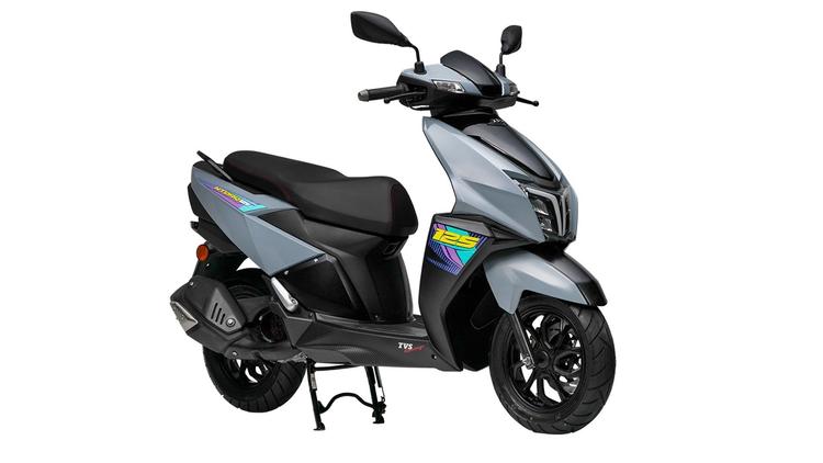 TVS NTorq 125, NTorq 125 Race XP Introduced In New Colours टीवीएस मोटर कंपनी ने त्योहारी सीजन से ठीक पहले टीवीएस एनटॉर्क 125 और एनटॉर्क 125 रेस एक्सपी एडिशन को नए रंगों में पेश किया है.