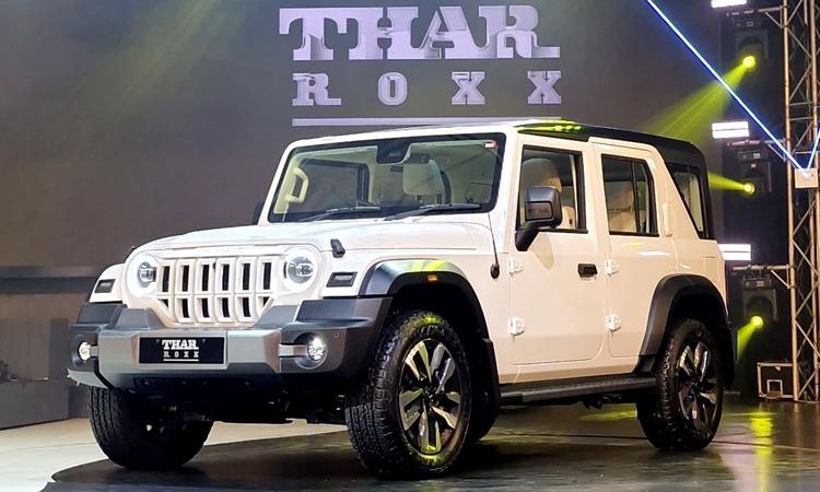 Mahindra Thar Roxx Launched In India; Prices Start From Rs 12.99 Lakh महिंद्रा ने नई पांच दरवाजों वाली थार की शुरुआती कीमत का खुलासा कर दिया है, हालांकि स्पेसिफिकेशन, फीचर्स और कैबिन के बारे में जानकारी गुप्त रखी गई है.