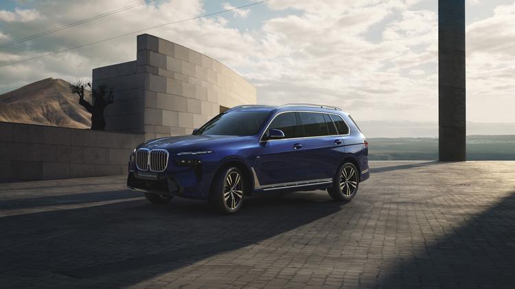 BMW X7 Signature Edition Launched In India; Priced At Rs 1.33 Crore सीमित संख्या में उपलब्ध, सिग्नेचर एडिशन फ्लैगशिप बवेरियन एसयूवी में चमक और खासियत जोड़ता है.