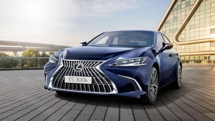 Lexus ES Luxury Plus Edition Launched In India at Rs 69.70 Lakh चूंकि लेक्सस इंडिया की घरेलू बिक्री में ES सेडान का प्रमुख योगदान है, इसलिए नए लग्ज़री प्लस एडिशन का लक्ष्य इस त्यौहारी सीजन में अधिक खरीदारों को आकर्षित करना है.