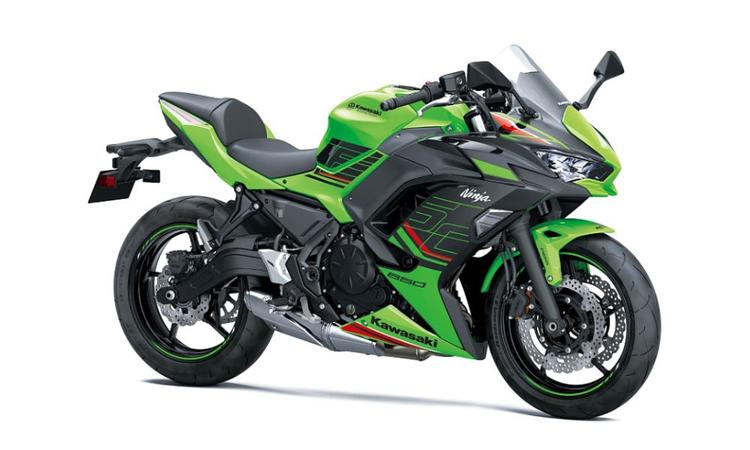 Kawasaki Announces Discounts Up To Rs 25,000 For Select Models यह छूट पूरे सितम्बर महीने के लिए लागू है और यह निंजा 500, निंजा 650 और निंजा 300 तक सीमित है.