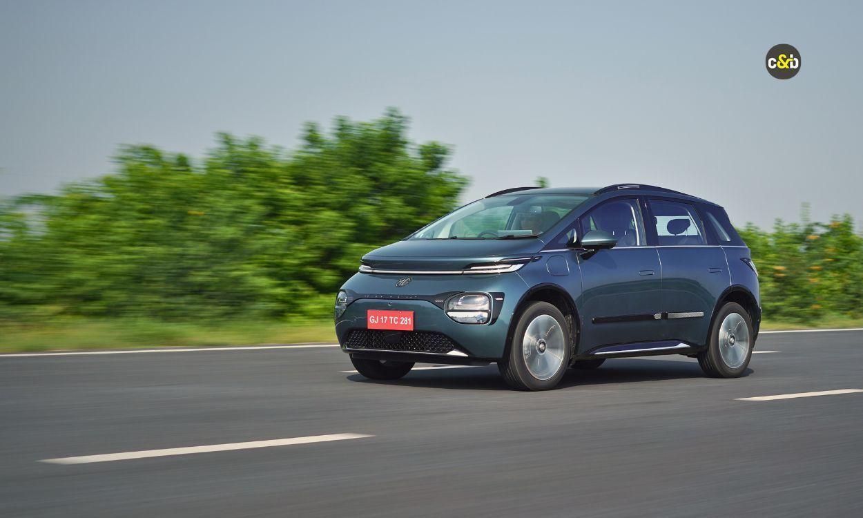 एमजी विंडसर ईवी रु.50,000 हुई महंगी, कीमत अब रु.14 लाख से शुरू विंडसर ईवी की फुल खरीद कीमतों में वृद्धि के साथ-साथ, BaaS योजना के तहत मॉडल की सदस्यता लागत में भी वृद्धि देखी गई है.