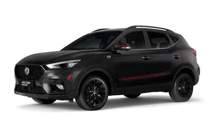 2024 MG Astor Blackstorm Launched In India At Rs 13.45 Lakh 2024 एस्टोर ब्लैकस्टॉर्म सेलेक्ट वैरिएंट पर आधारित है और इसमें मानक वाहन की तुलना में ब्लैक-आउट स्टाइलिंग एलिमेंट्स की एक सीरीज़ मिलती है.
