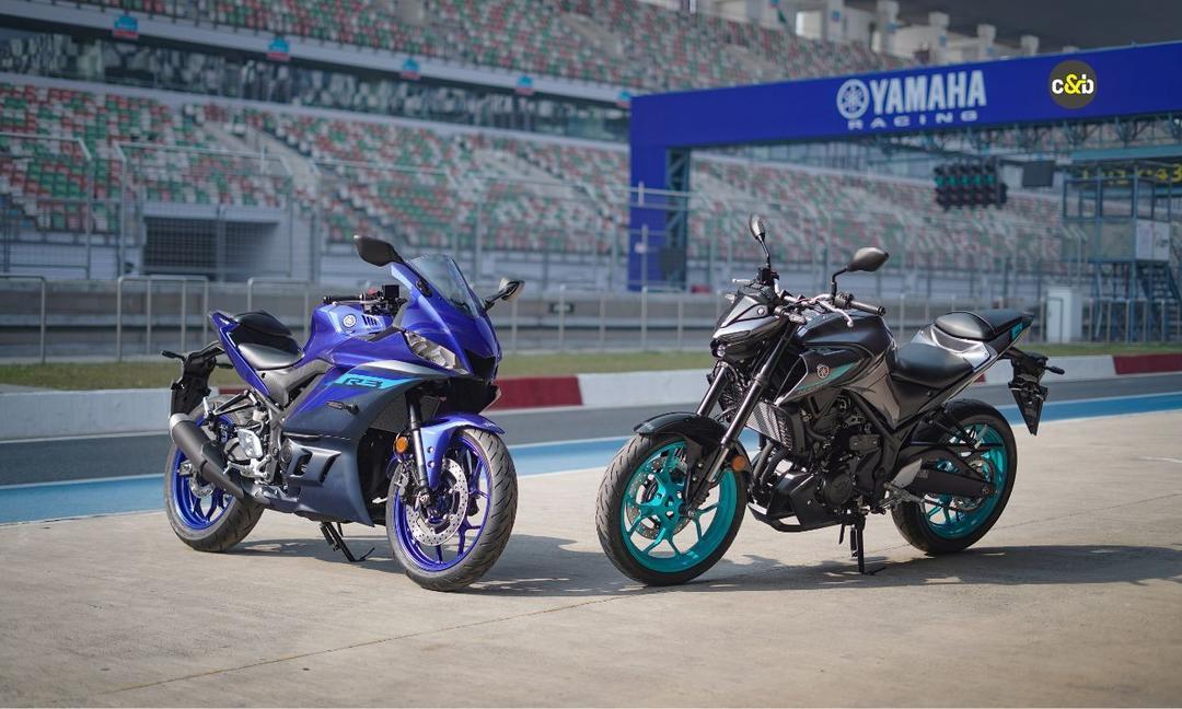 Yamaha YZF-R3 And MT-03 Prices Slashed By Up To Rs 1.10 Lakh जहां YZF-R3 की कीमत अब रु.3,59,900 है, वहीं नेकेड MT-03 की कीमत अब रु.3,49,900 है, दोनों कीमतें (एक्स-शोरूम) हैं.