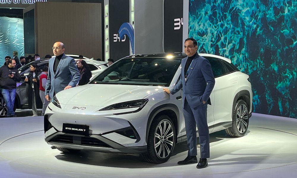 सीलियन 7, e6 (बाद में eMAX7), Atto 3 और सील के बाद भारतीय बाजार में बिक्री के लिए पेश किया जाने वाला BYD का चौथी ईवी है.