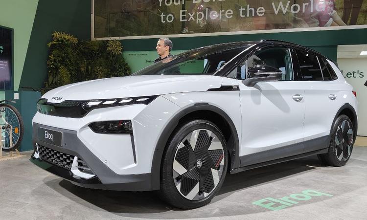 Bharat Mobility Global Expo 2025: Skoda Elroq Showcased पिछले साल अक्टूबर में पेश की गई, एलरोक को एन्याक के नीचे रखा गया है, जो पिछले कुछ वर्षों से वैश्विक बाजार में बिक्री पर है.