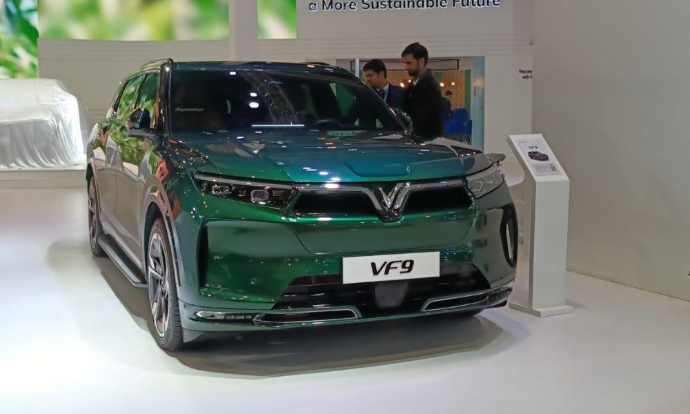 Bharat Mobility Global Expo 2025: VinFast VF 9 Electric SUV Showcased VF 9 का VinFast के अन्य मॉडलों जैसे VF 6 और VF 7 के साथ पेश किया गया था.