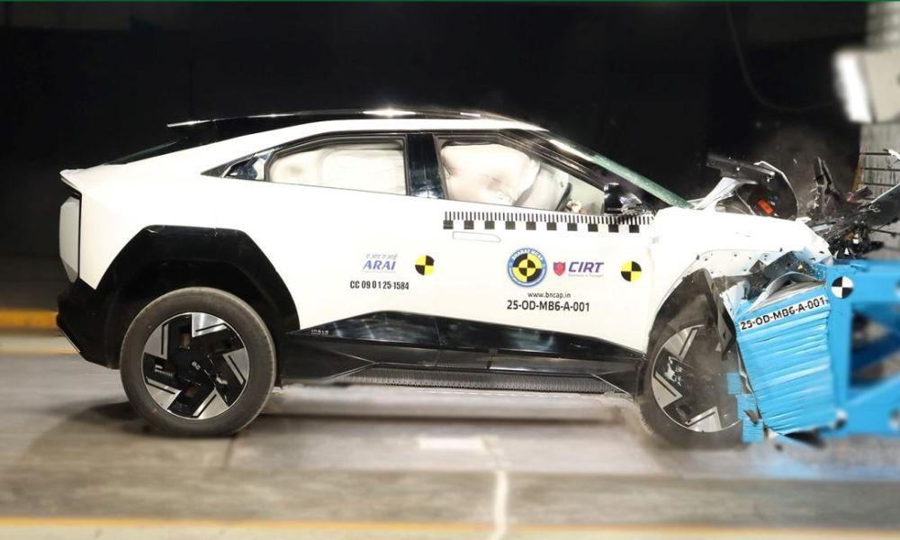 Mahindra BE 6, XEV 9e Electric SUVs Bag Five Stars In Bharat NCAP Crash Tests XEV 9e भारत एनकैप में सबसे अधिक स्कोर करने वाला वाहन है, इसके बाद इसकी साथी, BE 6 इलेक्ट्रिक एसयूवी है.