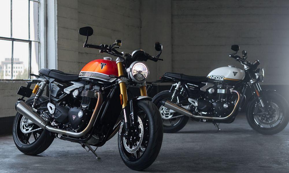 2025 Triumph Speed Twin 1200, Speed Twin 1200 RS Launched In India 2025 स्पीड ट्विन 1200 में कुछ फीचर और पावरट्रेन बदलाव हैं. नई स्पीड ट्विन 1200 की कीमत रु.12.75 लाख है, जबकि आरएस रु.15.50 लाख में मिल सकती है.