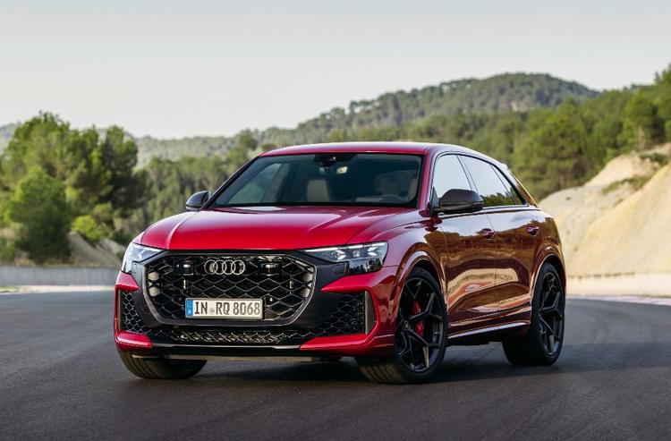2025 Audi RS Q8 Performance Bookings Open In India ऑडी 17 फरवरी को भारत में 2025 RS Q8 परफॉर्मेंस एसयूवी लॉन्च करेगी.