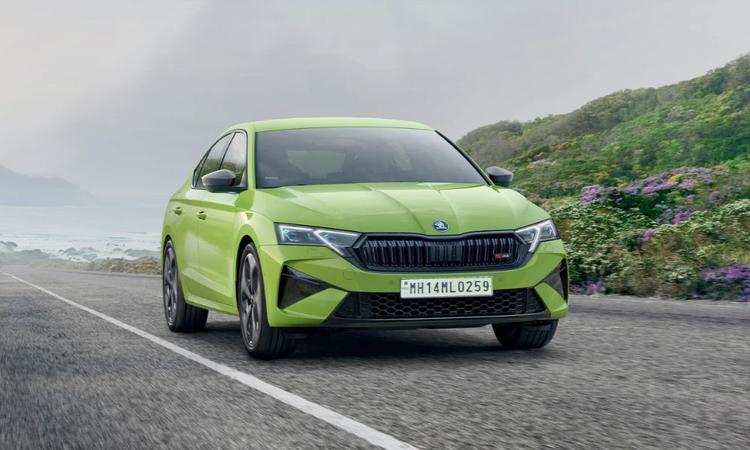 Skoda Octavia RS Launched In India At Rs 49.99 Lakh ऑक्टेविया RS ने भारत में ऑटो एक्सपो 2025 में अपनी शुरुआत की, और इसकी सभी 100 यूनिट्स बिक गईं.