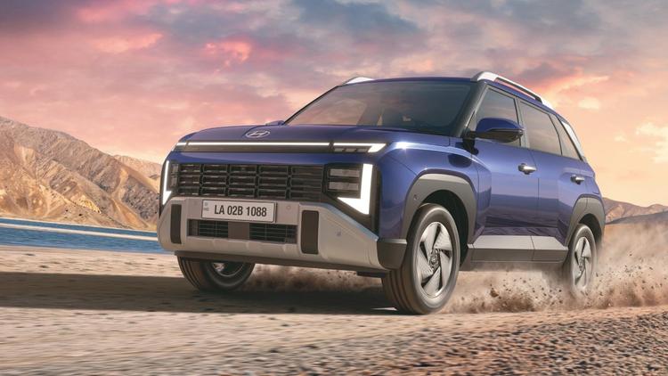 New Hyundai Venue Detailed Specifications And Engine Options Officially Revealed हमारे लिए कुछ उल्लेखनीय बातें यह हैं कि ह्यून्दे वेन्यू में अब ट्रैक्शन कंट्रोल मोड भी होंगे, और डीजल ऑटोमैटिक विकल्प भी उपलब्ध होगा.