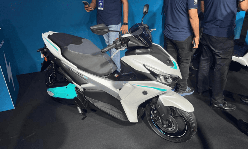 यामाहा एयरोक्स इलेक्ट्रिक से उठा पर्दा, 106 किमी की रेंज के साथ मिले 3 राइडिंग मोड्स यामाहा एयरोक्स इलेक्ट्रिक से उठा पर्दा, 106 किमी की रेंज के साथ मिले 3 राइडिंग मोड्स