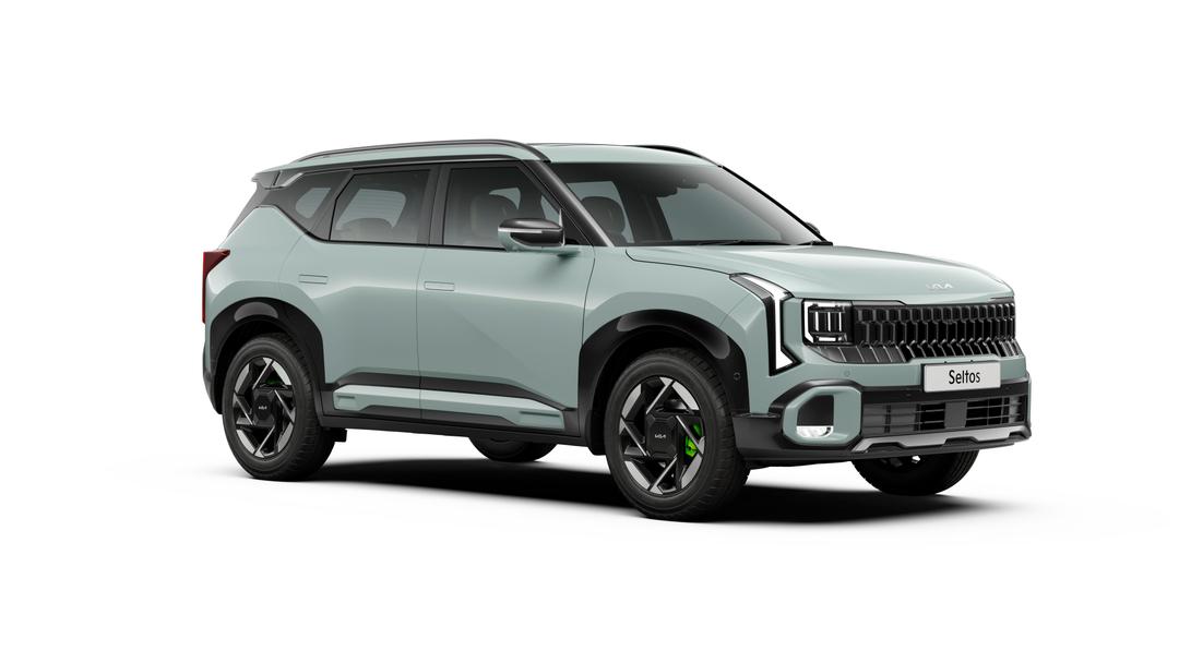 New Kia Seltos Launched: Top 5 Highlights 2019 में पहली बार लॉन्च हुई किआ सेल्टॉस अब अपने दूसरी पीढ़ी में आ गई है, ऐसे समय में जब C-SUV सेगमेंट में मुकाबला सबसे ज़्यादा है. तो आइये नई सेल्टॉस की कुछ खास बातों पर नज़र डालते हैं और देखते हैं कि इसमें क्या ध्यान देने लायक है.