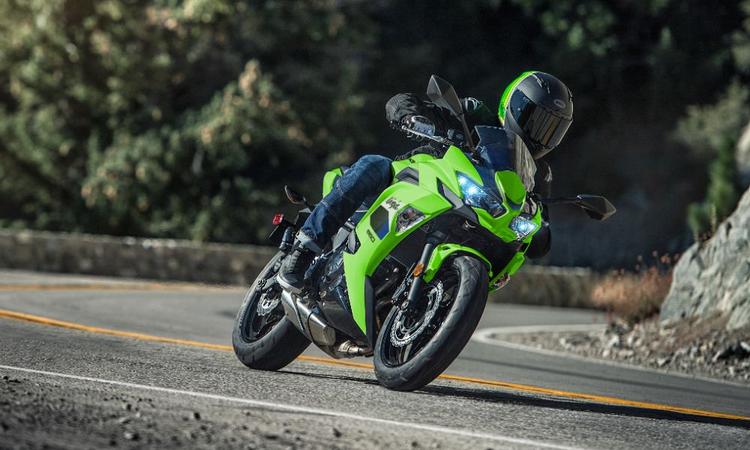 2026 Kawasaki Ninja 650 Launched at Rs 7.91 Lakh E20 मानकों के अनुरूप, 2026 निंजा 650 को एक नया रंग अपडेट और एक प्रीमियम कीमत मिलती है.