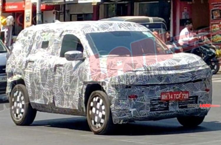 Tata Sierra Spotted Testing In India टाटा सिएरा को भारत मोबिलिटी ग्लोबल एक्सपो 2025 में पेश किया गया था और इसे ईवी और पेट्रोल-डीज़ल दोनों पावरट्रेन विकल्पों में बेचा जाएगा.