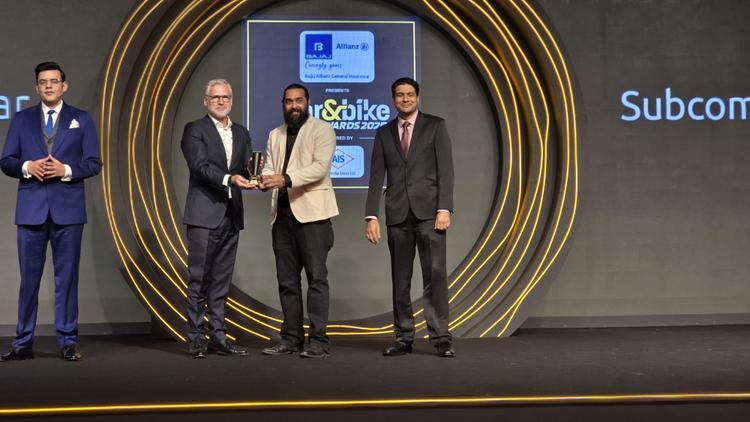 car&bike Awards 2025: Skoda Kylaq Wins Subcompact SUV Of The Year स्कोडा काइलाक को वर्ष की सबकॉम्पैक्ट एसयूवी सेग्मेंट में महिंद्रा एक्सयूवी 3एक्सओ से प्रतिस्पर्धा करनी थी.