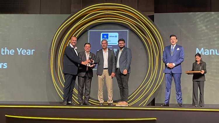 car&bike Awards 2025: Tata Motors Has Been Awarded Manufacturer Of The Year
पिछले साल हमने देखा कि टाटा मोटर्स ने न केवल अपने कई सीएनजी और ईवी मॉडल अपडेट किए, बल्कि बहुप्रतीक्षित कर्व ईवी और कर्व पेट्रोल-डीज़ल कूपे एसयूवी को भी लॉन्च किया.