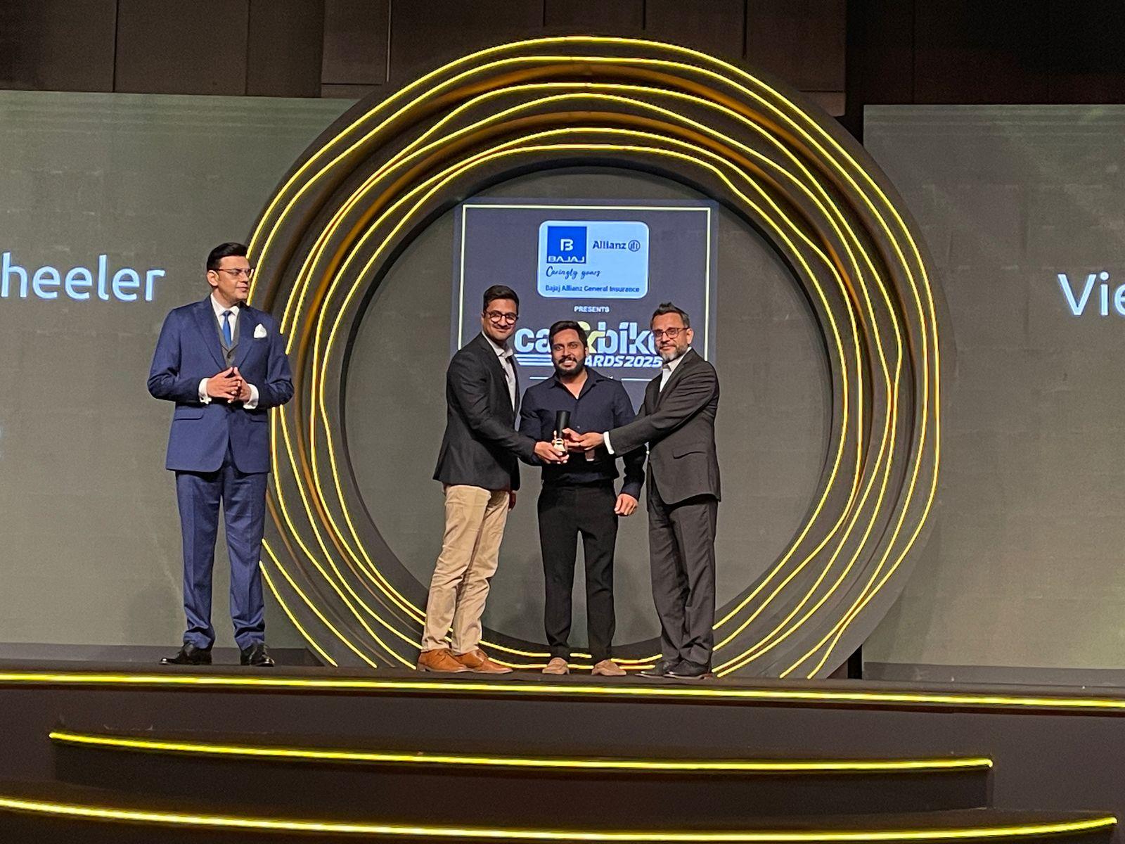 कार एंड बाइक अवॉर्ड्स 2025: महिंद्रा थार रॉक्स 2025 की दर्शकों की पसंदीदा कार बनी थार रॉक्स का मुकाबला मारुति सुजुकी स्विफ्ट, होंडा अमेज़ और एमजी विंडसर जैसी मजबूत प्रतिद्वंदियों से हुआ,