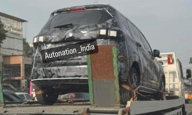 New Renault Triber Spied Ahead Of Debut Later This Year रेनॉ ने पहले पुष्टि की है कि वह 2025 में भारत में अगली पीढ़ी के काइगर और ट्राइबर को लॉन्च करेगी.