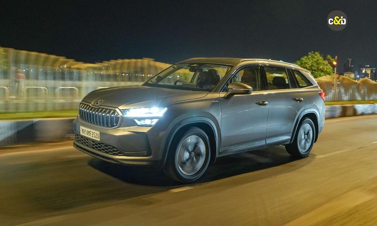 Skoda Kodiaq Recalled in India Over Defective Seat Frame; 200+ Units Affected स्कोडा का कहना है कि आगे की सीटों के आंतरिक फ्रेम में खराबी के कारण टक्कर के दौरान साइड एयरबैग द्वारा दी जाने वाली सुरक्षा प्रभावित हो सकती है.